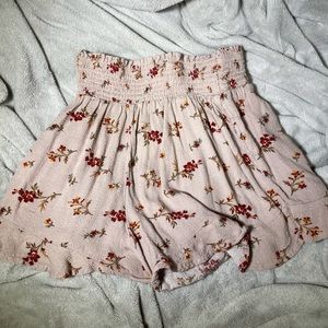 American Eagle Flowy Floral Shorts size S